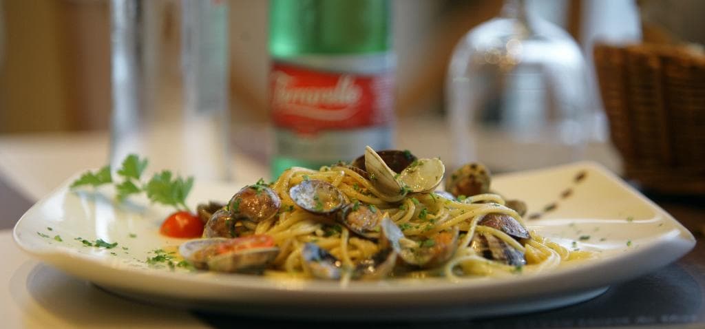 spaghetti con vongole veraci