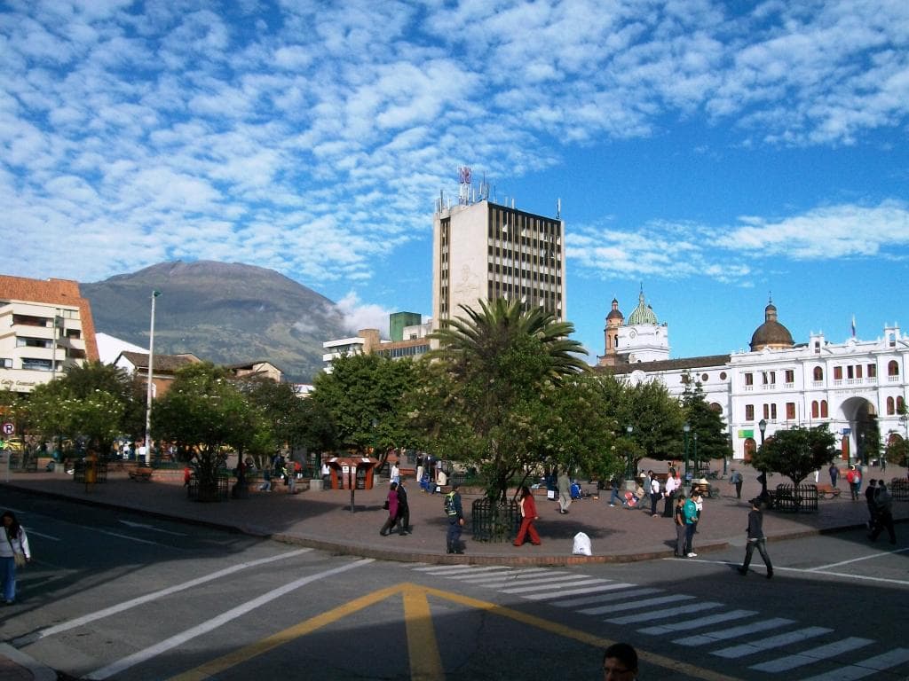 Panoramica de la Plaza de Nariño, vista de la Gobernación de Nariño
