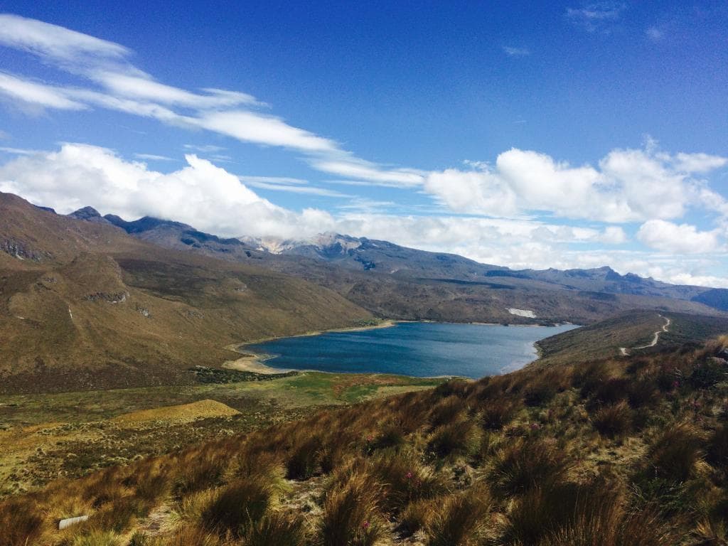 vista del mirador laguna del otun