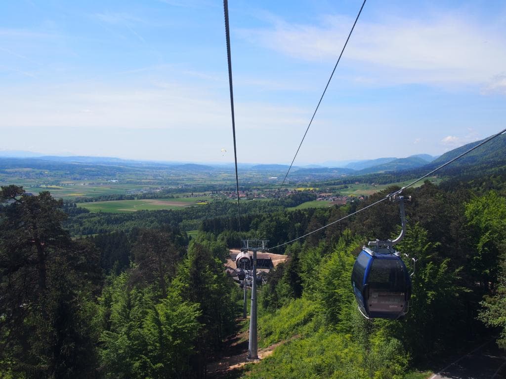 ロープウェイからの景色