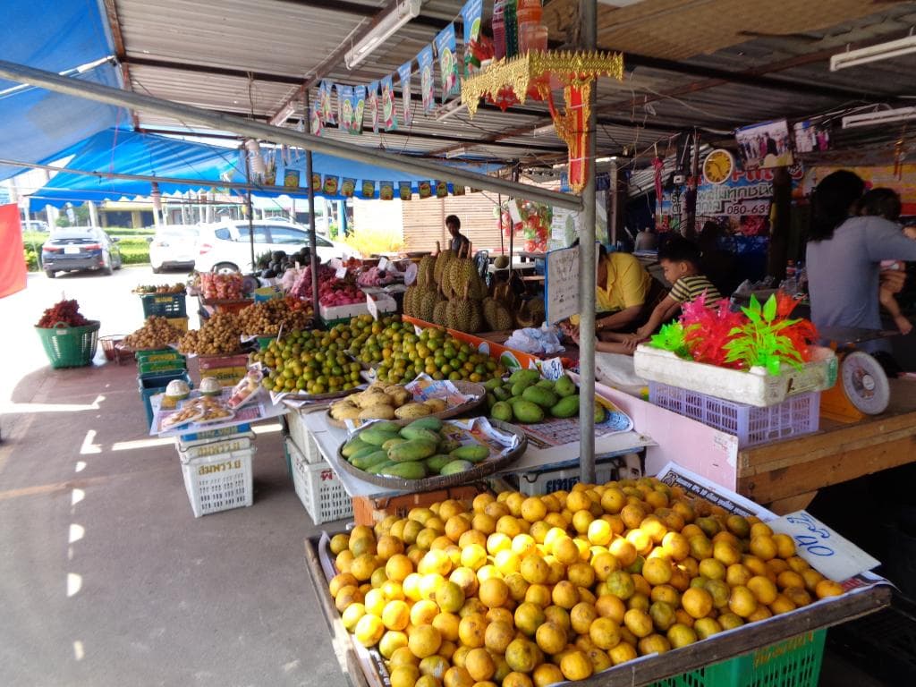 Thapong Fruit Market