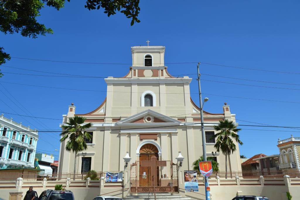 Catedral de San Felipe Apóstol en Arecibo
