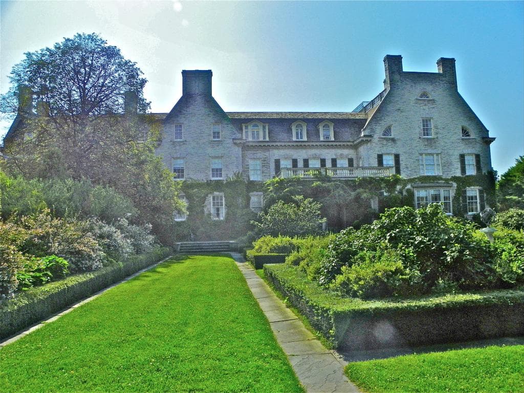 EASTMAN HOUSE