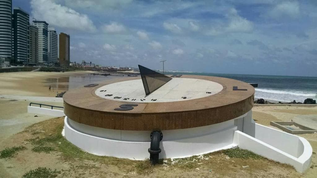Praça Do Relógio De Sol