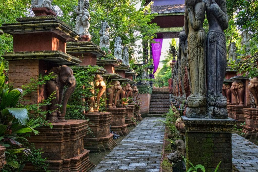 Samui Cultural Center and Fine Art of Southeast Asia