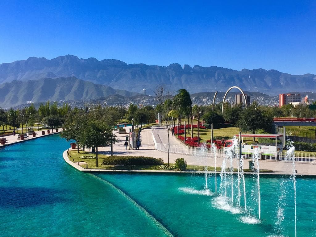Paseo Santa Lucía Monterrey