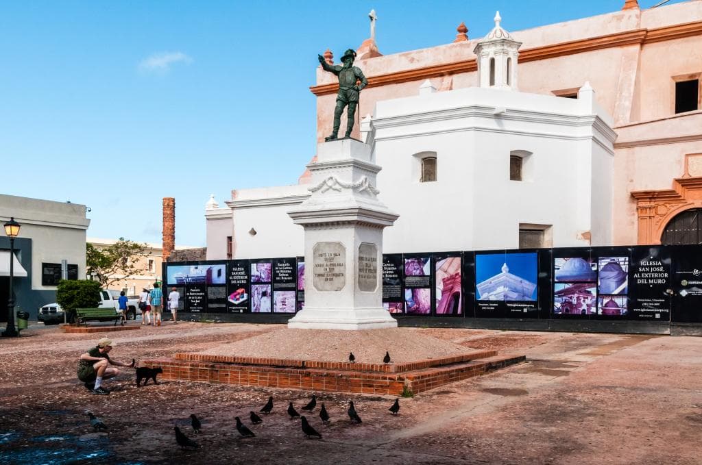Plaza of San Jose with Statue of Ponce de Leon