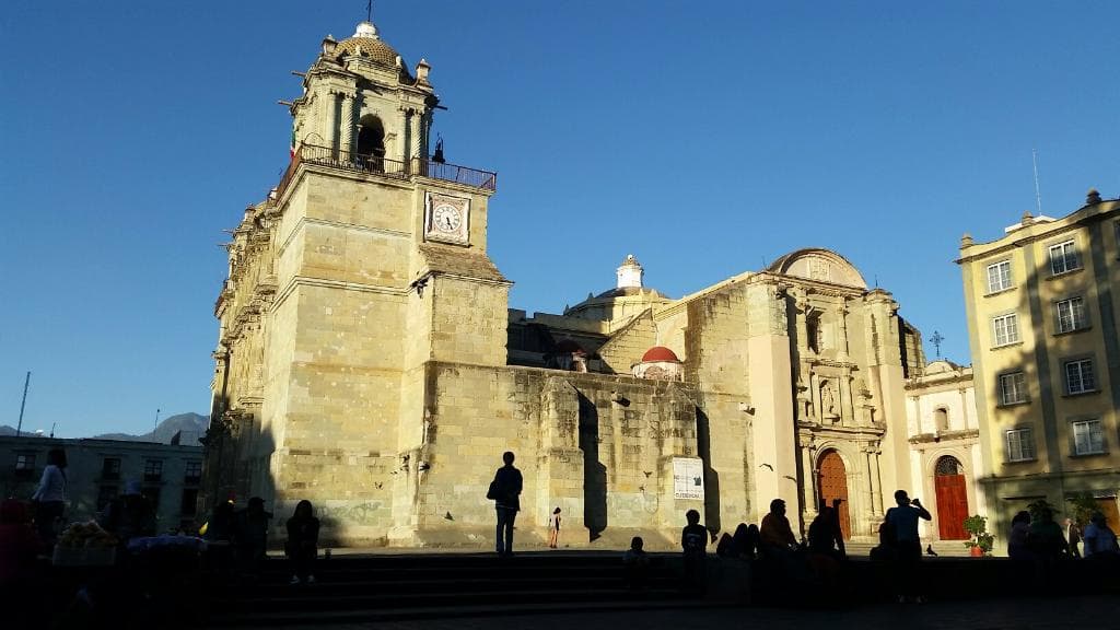 Espectacular mole colonial bajo el sol oaxaqueño
