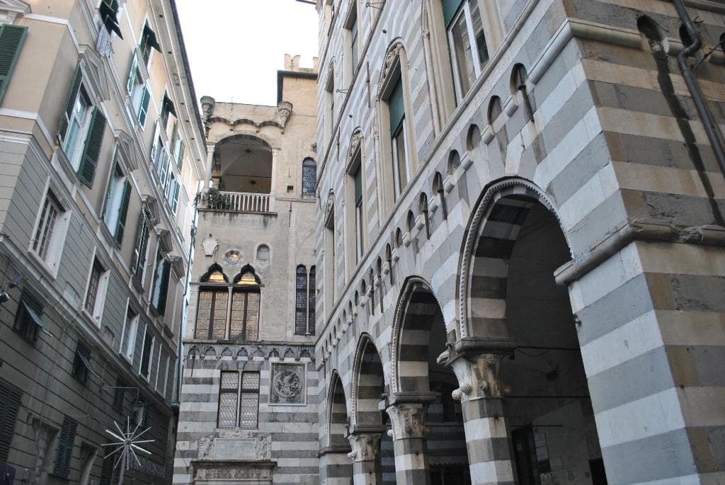 Caruggi district ''I Vicoli''