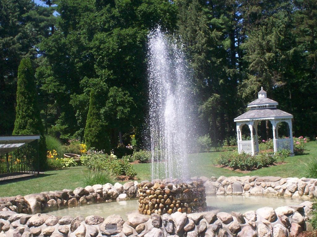 This is the fountain located where all the roses are found.