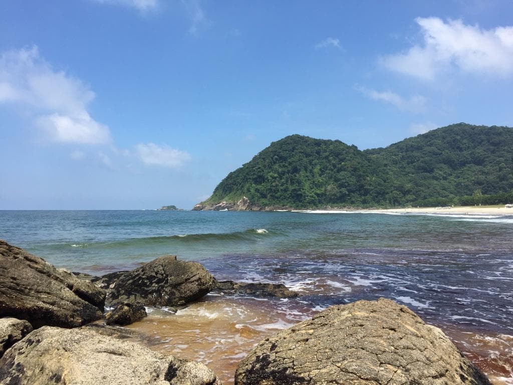 encontro do lago com o mar