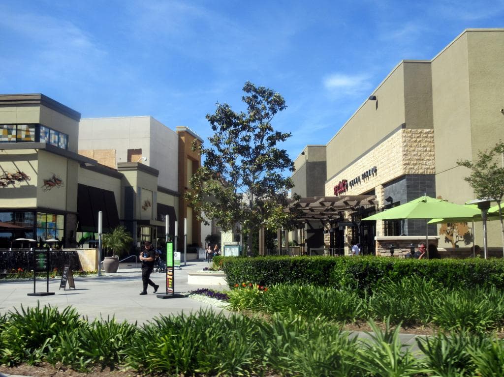 The Shops at Anaheim Gardenwalk, Anaheim, Ca
