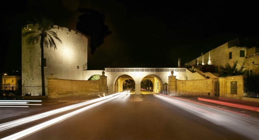 Torre di notte