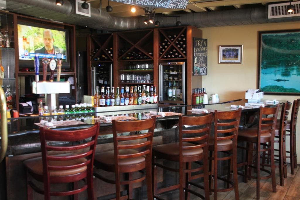 Aunt Catfish's On the River