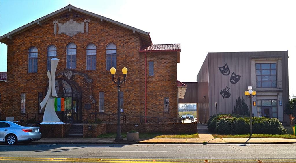 The Bossier Arts Council's main building and Annex