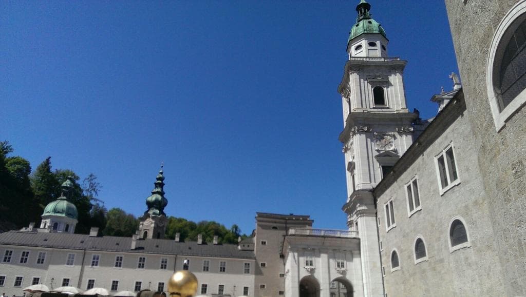 Domplatz Weekly Market