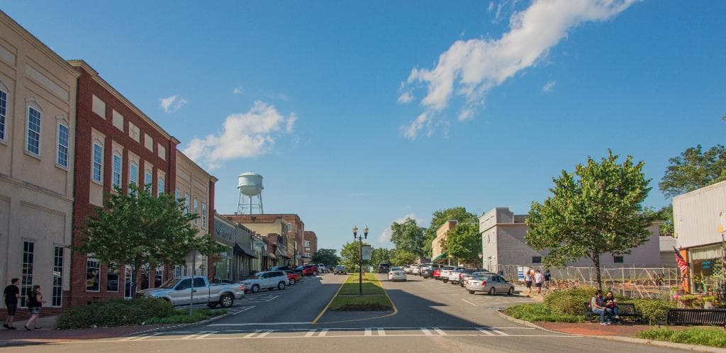 A shot of downtown Senoia on Main St.