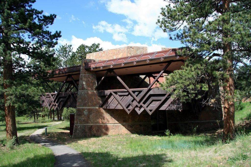 Beaver Meadows Visitor's Center