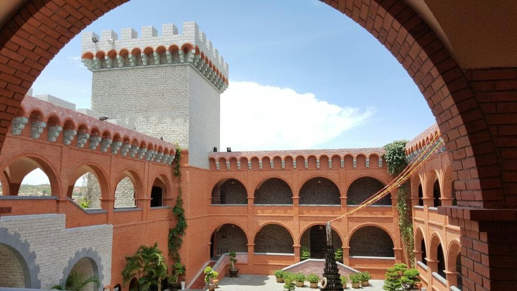 RD Wine Castle Sea Links