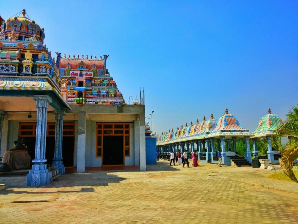 1008 Lingam Temple Ariyanoor Salem