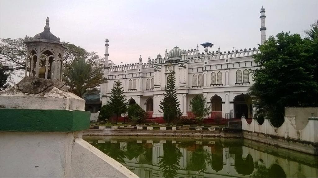 Arabische Schule in der Nähe