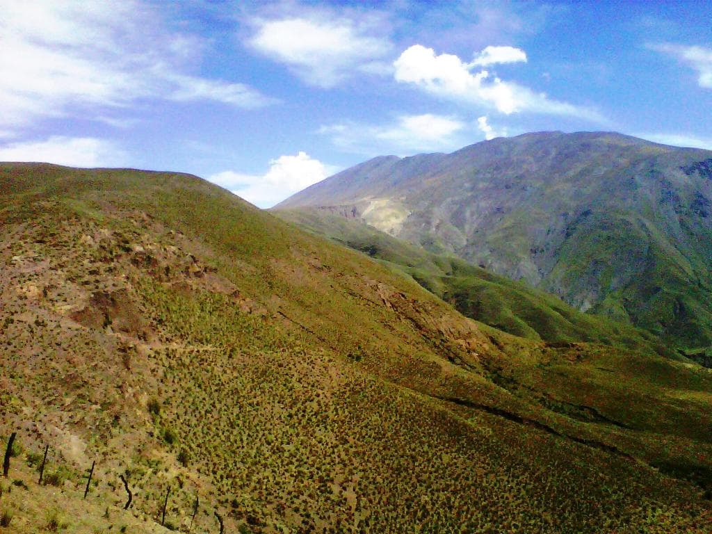 Montañas en Piedra del Molino