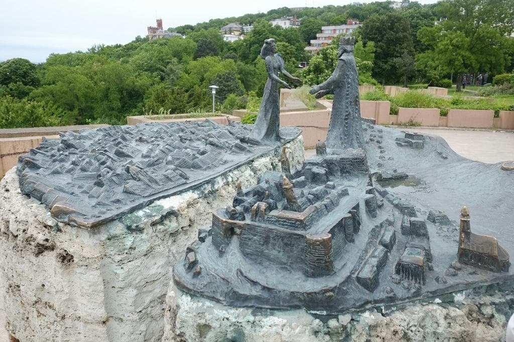 Garden of Philosophers (Filozófusok kertje)