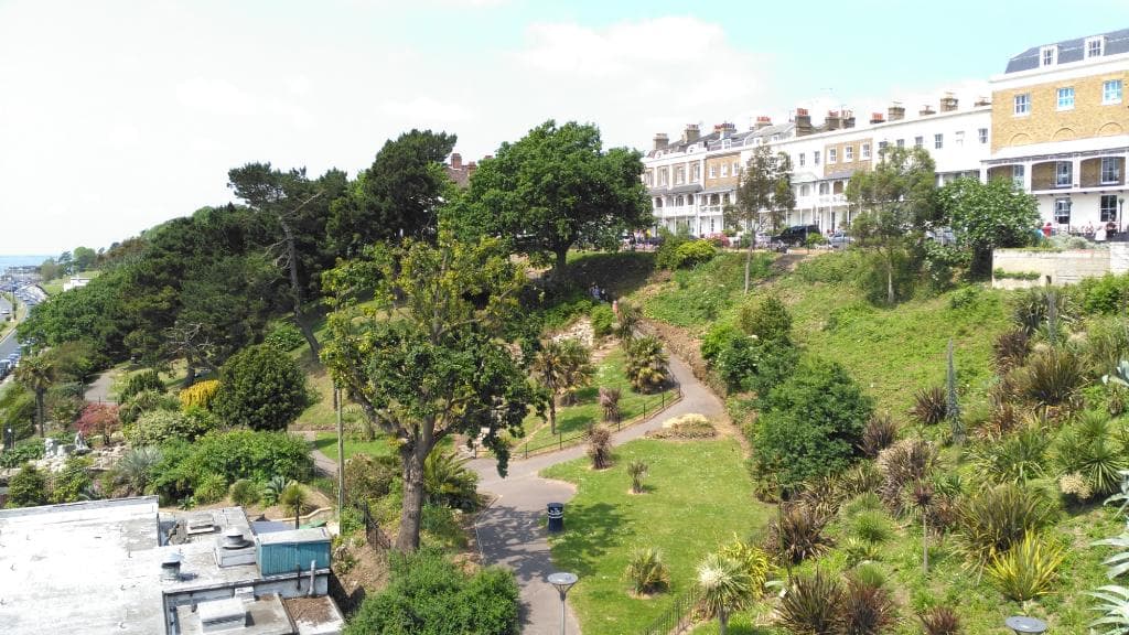 Cliff gardens