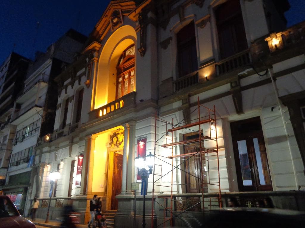 Vista exterior al atardecer