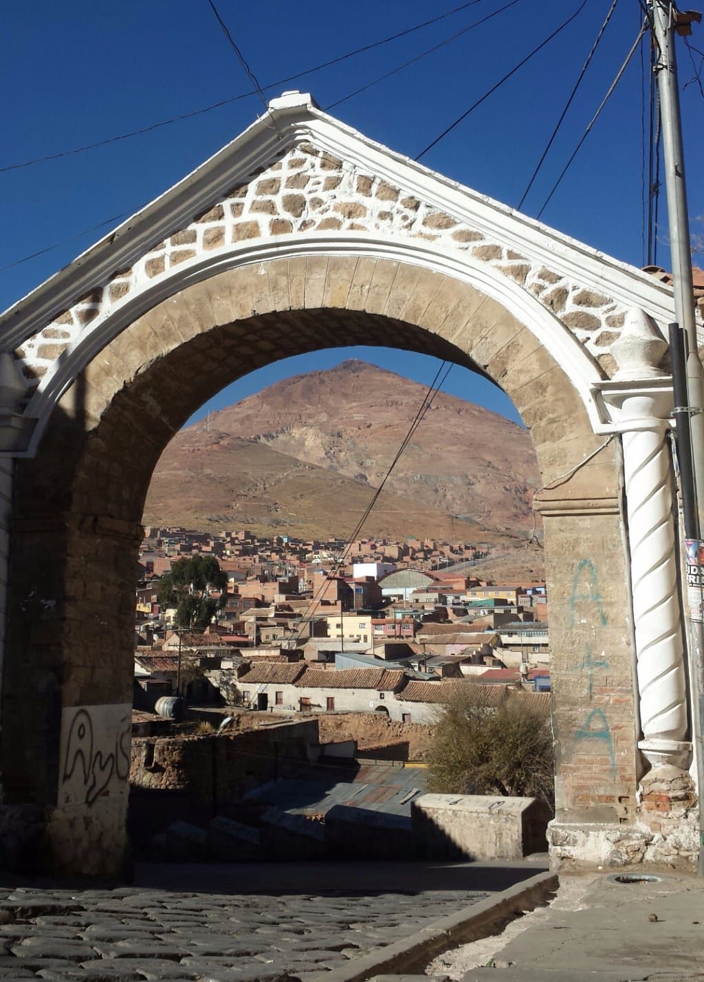 Arco y Cerro Rico