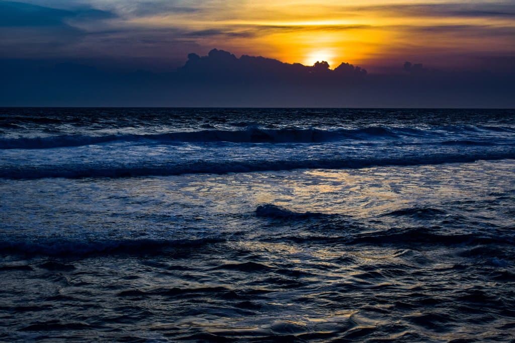 Sunset view into the endless horizon.