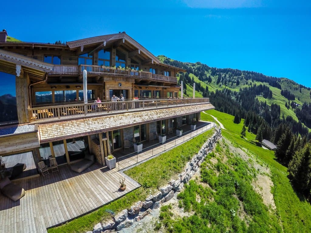 Sommeraufnahme BichlAlm Kitzbühel Hotel