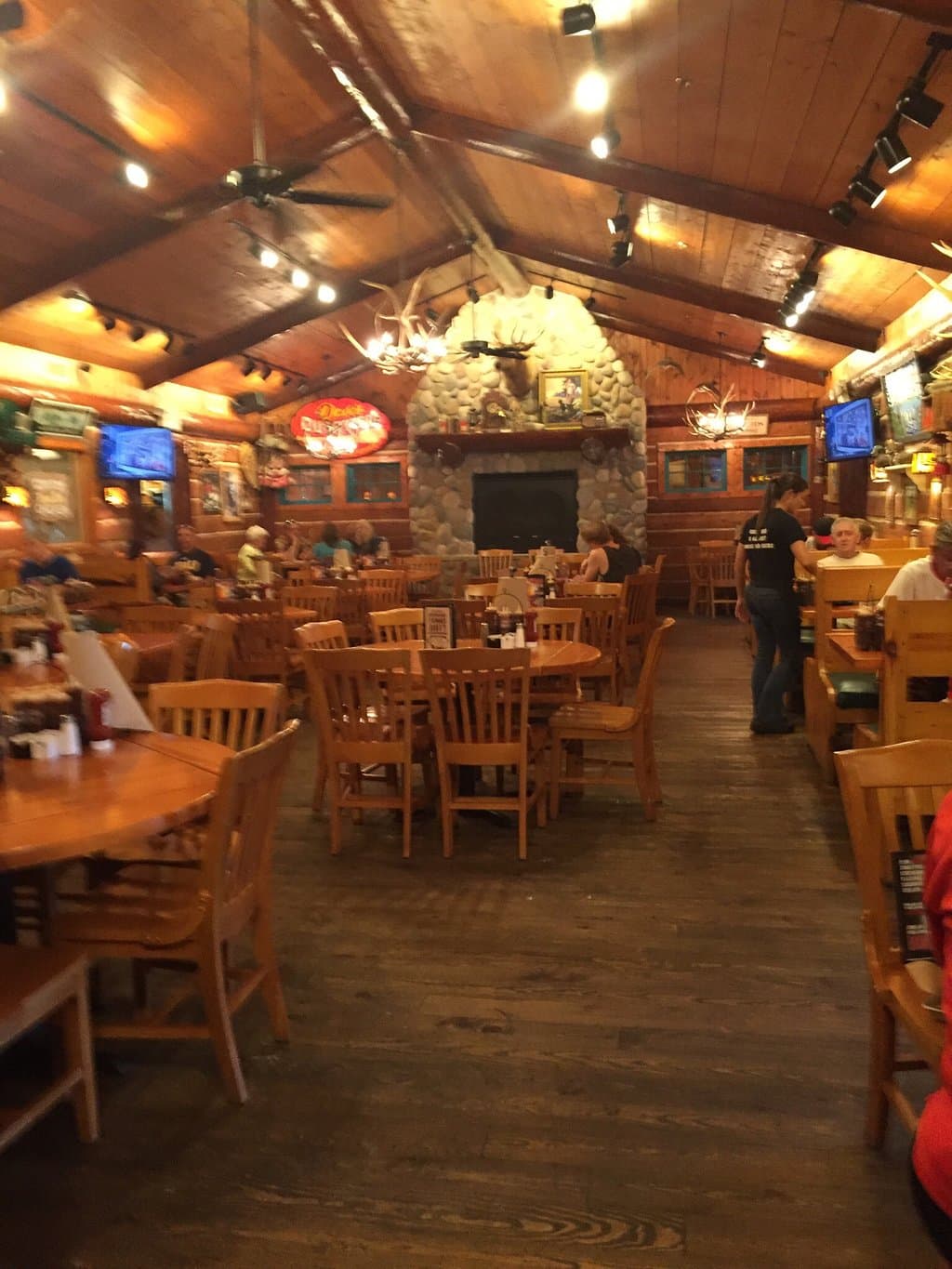 Famous Dave's Bar-B-Que