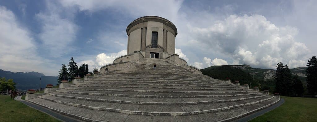 Ossario di Castel Dante