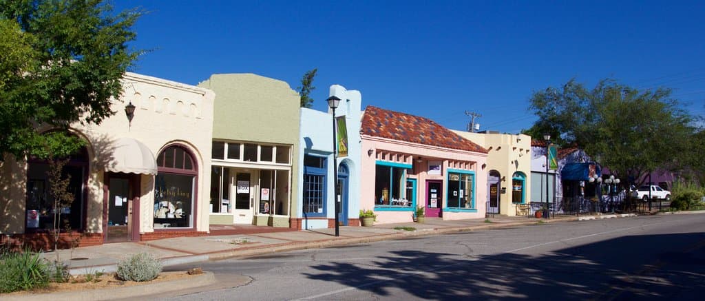This is the northwest side on Paseo with shops and restaurants.