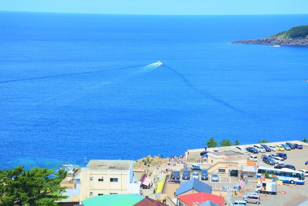 東尋坊は見えないけど、景色はいい！
展望台は人もが殆どいなくて、椅子があるから、静かに休憩したい人には良いかも。