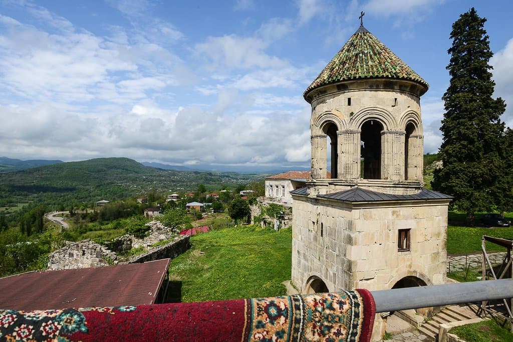 Отличные виды со стен древнего монастыря в Мцхете!