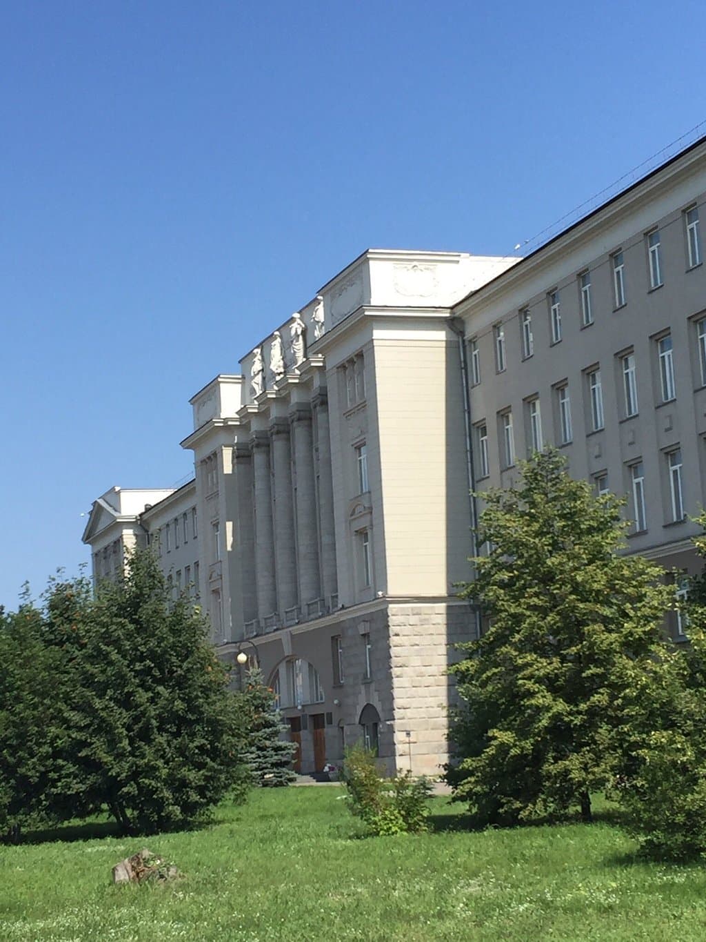 Бывшее здание управление железной дороги!