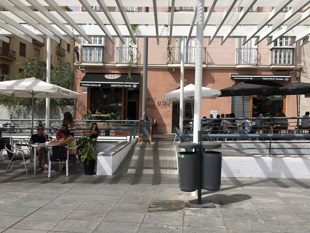 Fotografias de Recyclo Cafe un domingo. Bonito lugar, atención poco profesional.