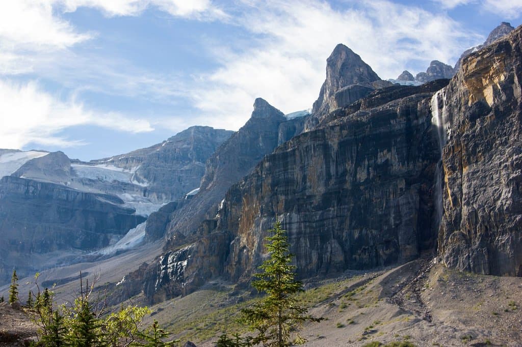 View from near the end of the trail. Glacier in bottom left is the same as above photo.