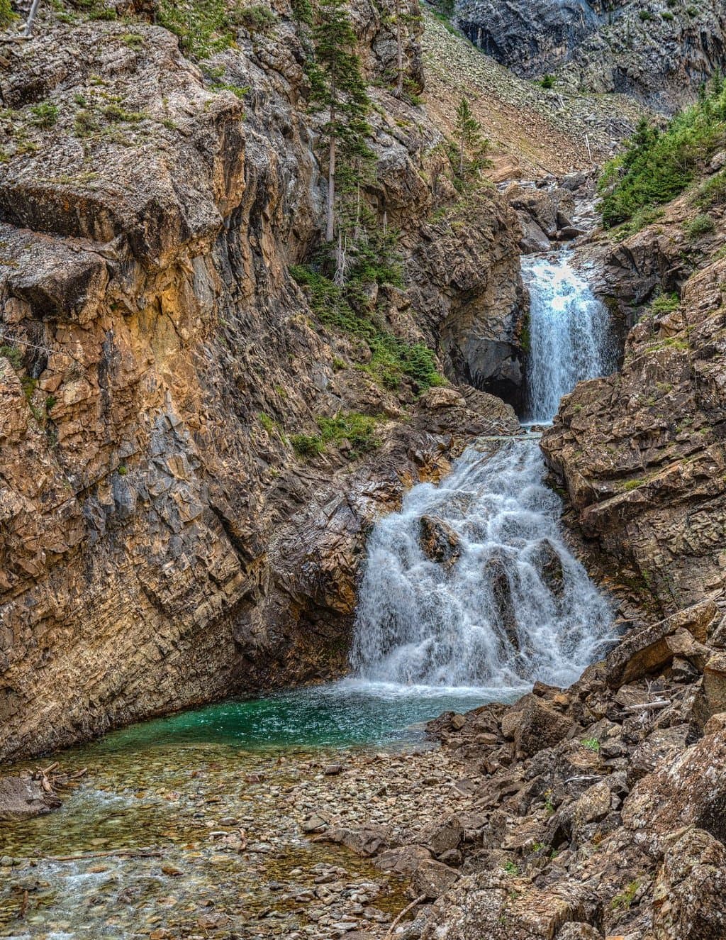 Waterfall at the bottom of the Punchbowl. © Thomas Kreulen