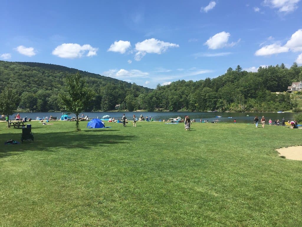 Sunday before Labor Day weekend 2016