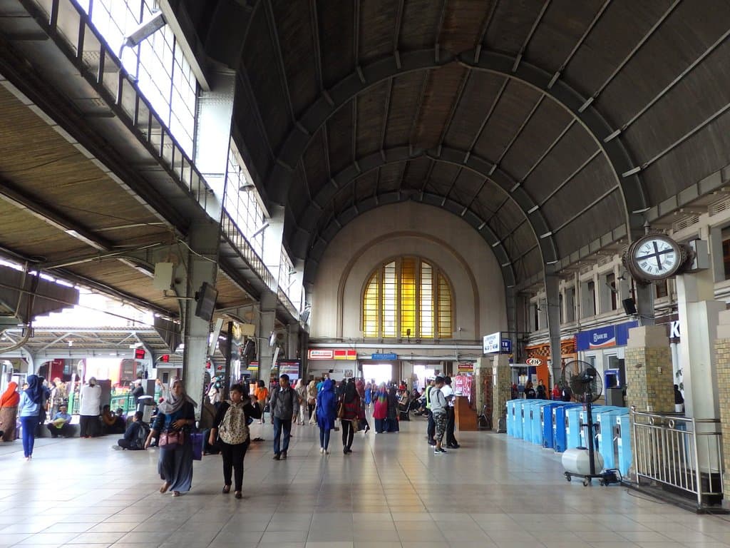 駅コンコース