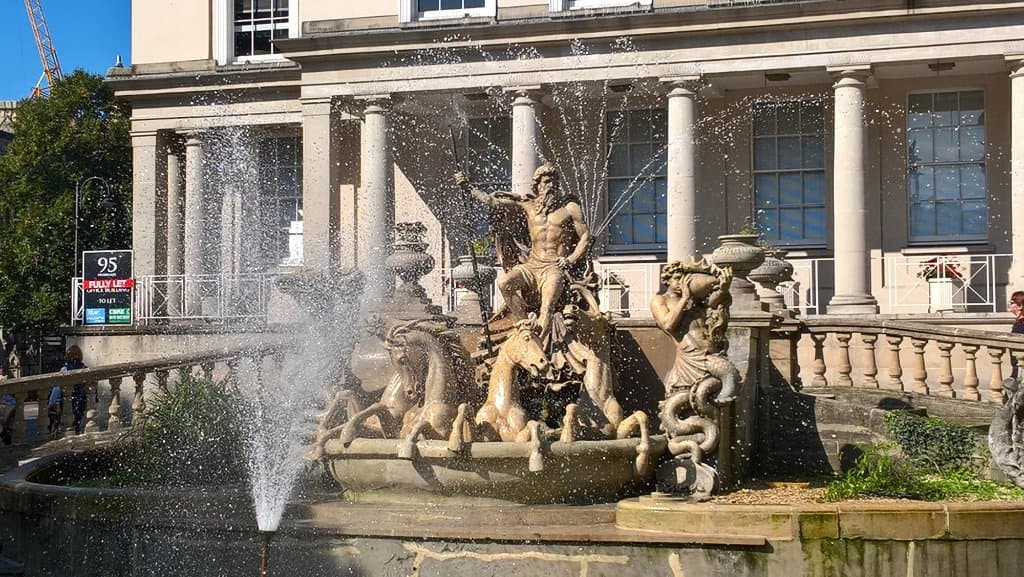 This is the most amazing fountain. Not to be missed.