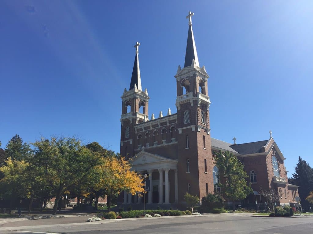 outside of St Aloysius church