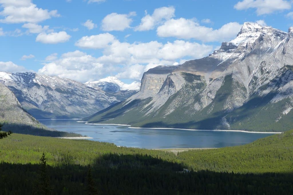 Blick auf den Lake Minnewanka