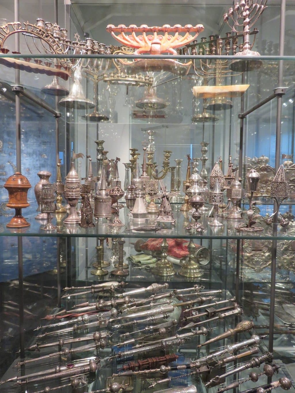Extensive collection of antique Judaica