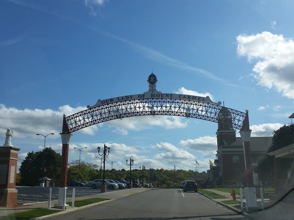 entrance to the comples