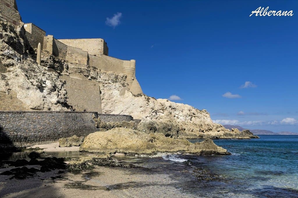 Cuevas del Conventico, (acceso a la playa) Melilla. Febrero-2015