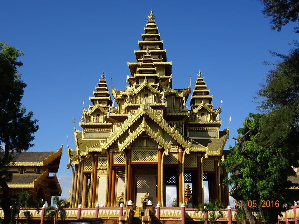 Bagan Golden Palace